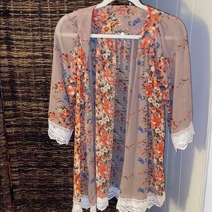 Sheer kimono with crochet lace trim